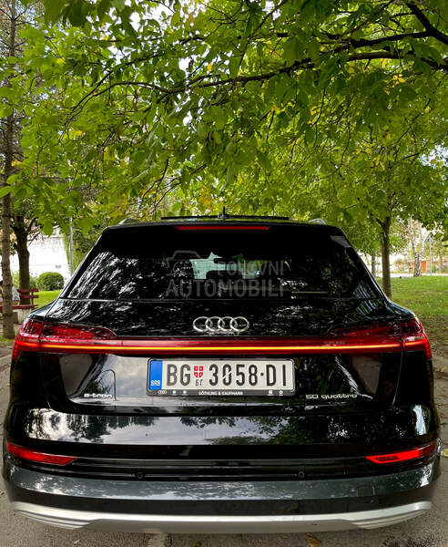Audi e-tron 