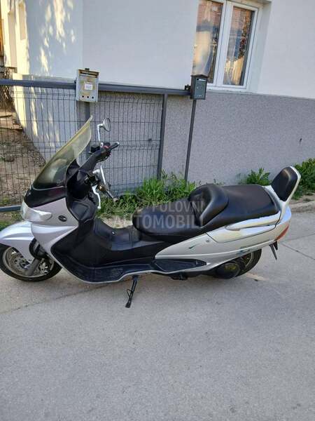 Suzuki Burgman 250