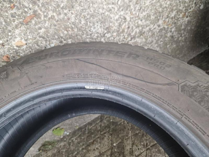 Falken 235/60 R18 Zimska