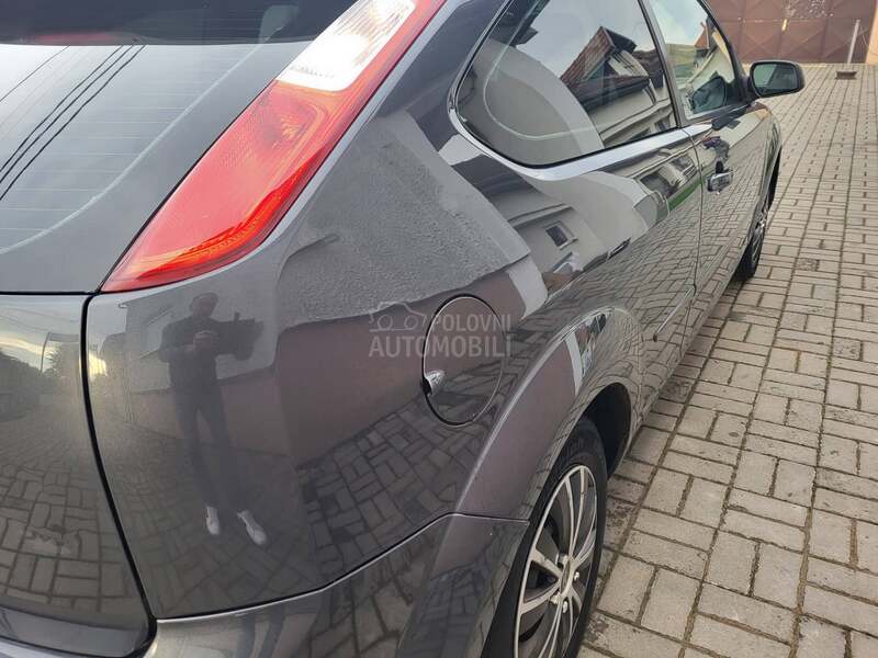 Ford Focus P R E L E P