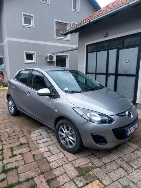 Mazda 2 