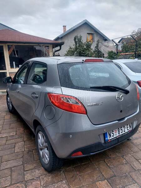 Mazda 2 
