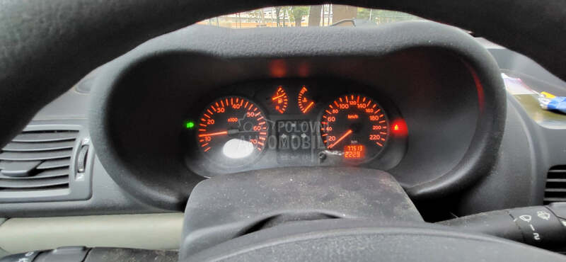 Renault Clio 1.2 16V Authentique