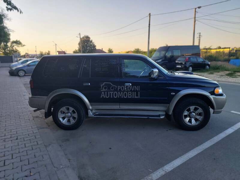 Mitsubishi Pajero Sport 2.5 TDI