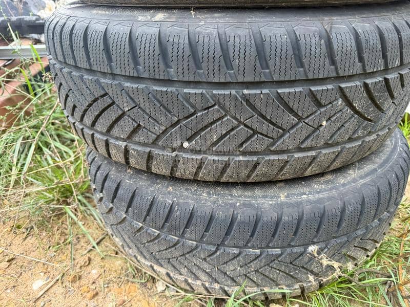Linglong 215/65 R16 Zimska