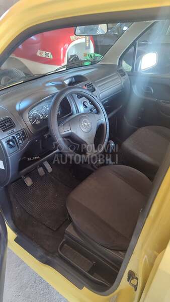 Opel Agila 