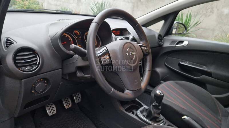 Opel Corsa D 1.4/ENJOY/CH