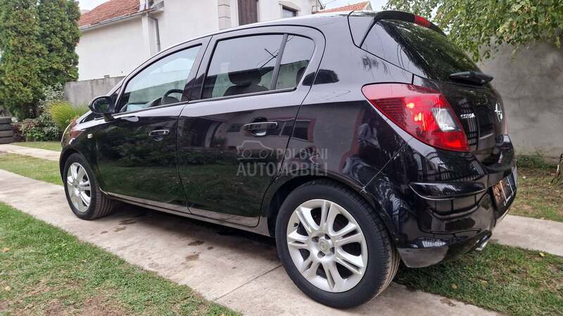 Opel Corsa D 1.4/ENJOY/CH