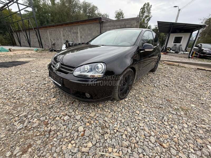 Volkswagen Golf 5 Delovi 2007. god. -  kompletan auto u delovima
