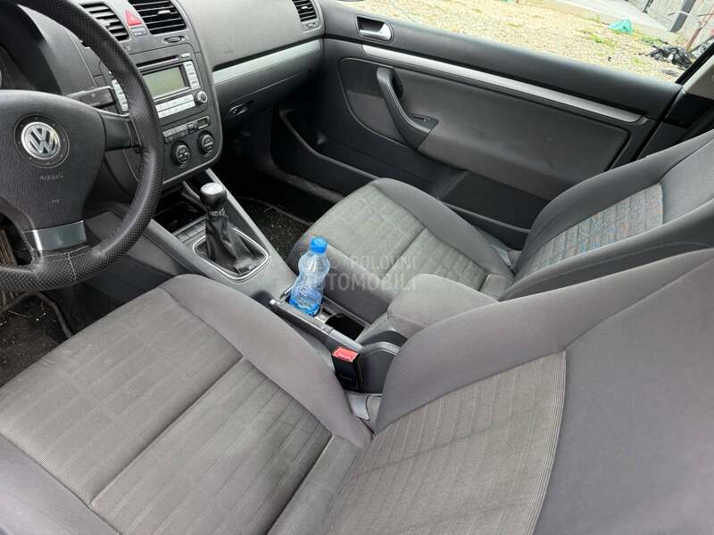 Volkswagen Golf 5 Delovi 2007. god. -  kompletan auto u delovima