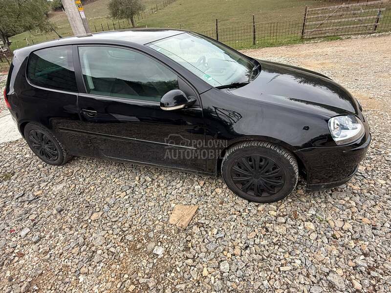 Volkswagen Golf 5 Delovi 2007. god. -  kompletan auto u delovima