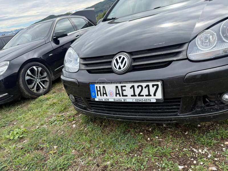 Volkswagen Golf 5 Delovi 2007. god. -  kompletan auto u delovima
