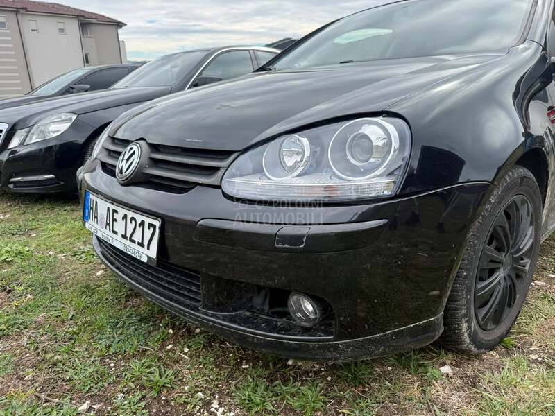 Volkswagen Golf 5 Delovi 2007. god. -  kompletan auto u delovima