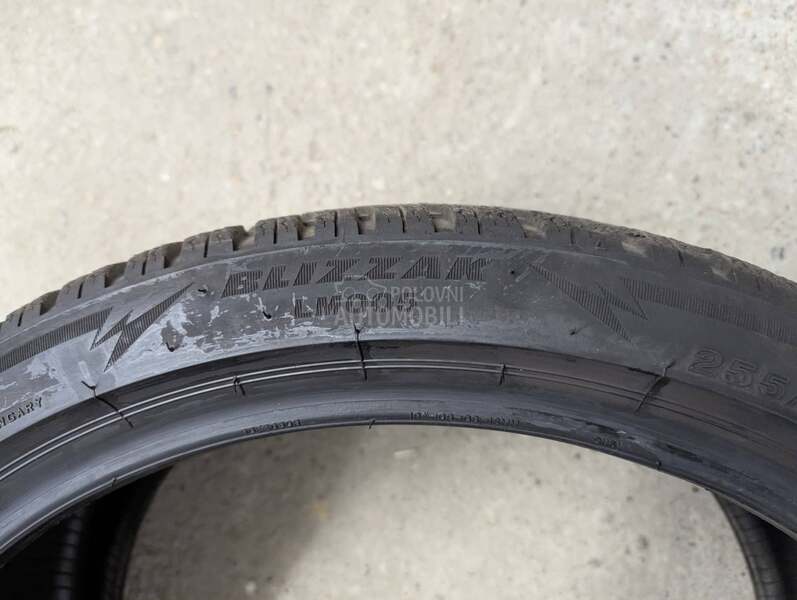 Continental 255/35 R19 Zimska