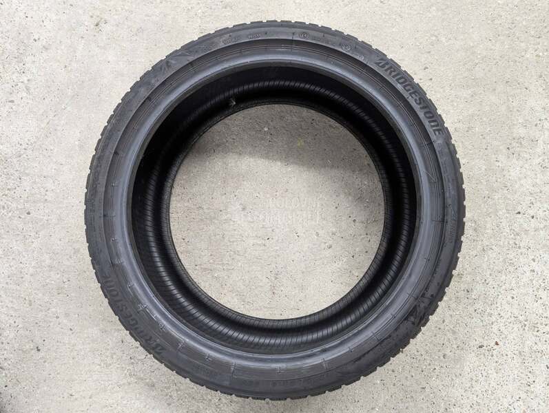 Continental 255/35 R19 Zimska