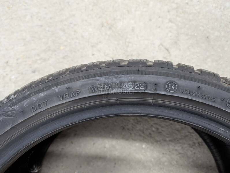 Continental 255/35 R19 Zimska