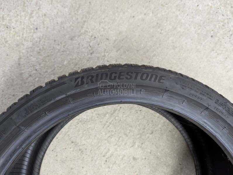 Continental 255/35 R19 Zimska
