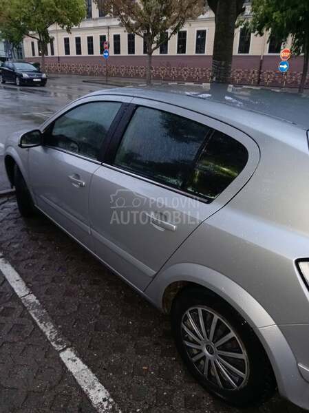 Opel Astra H 