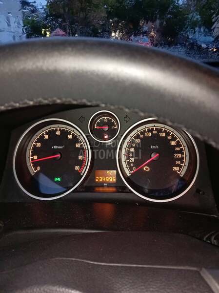 Opel Astra H 