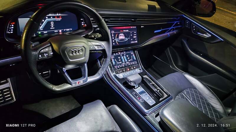 Audi Q8 3XS MATRIX/HIBR