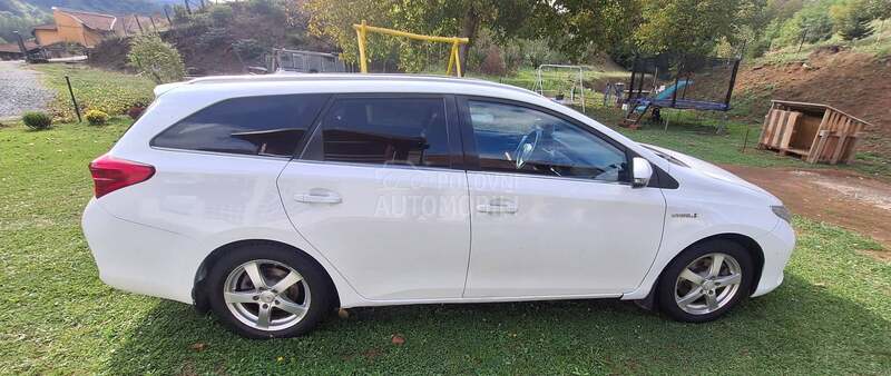 Toyota Auris 1.8 Hybrid/TNG