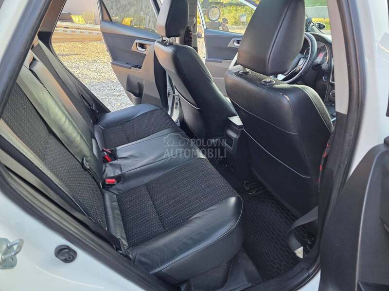 Toyota Auris 1.8 Hybrid/TNG