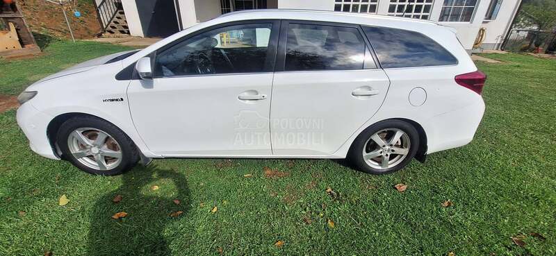 Toyota Auris 1.8 Hybrid/TNG