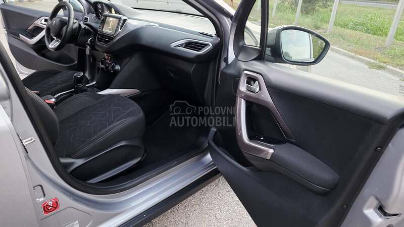 Peugeot 2008 1,2b ACTIVE LED