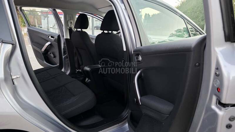 Peugeot 2008 1,2b ACTIVE LED