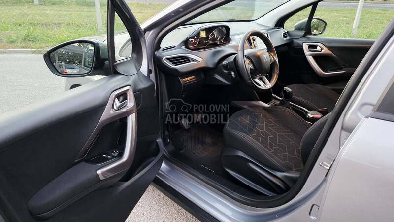 Peugeot 2008 1,2b ACTIVE LED