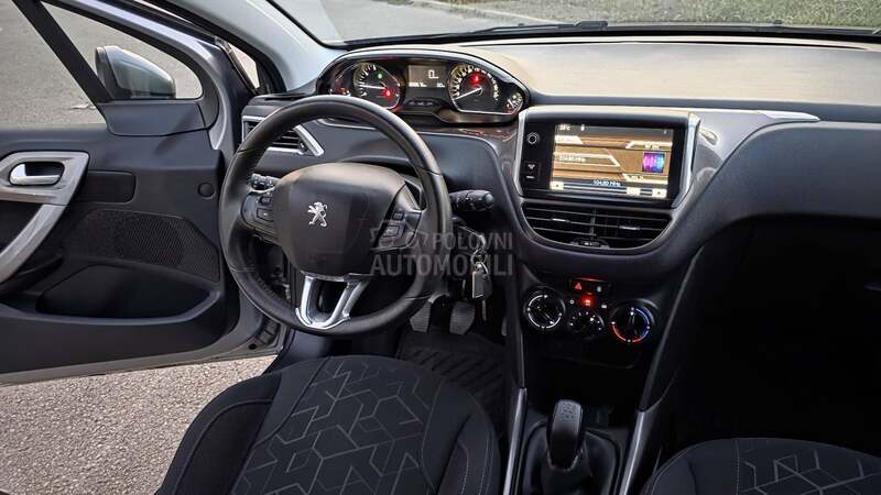 Peugeot 2008 1,2b ACTIVE LED