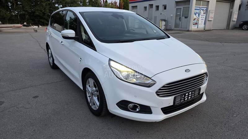 Ford S-Max 2,0Tdci 7S TITANIUM