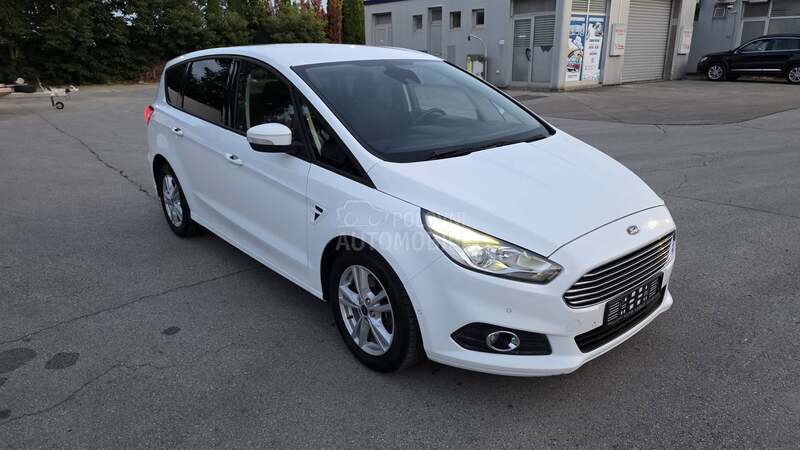 Ford S-Max 2,0Tdci 7S TITANIUM
