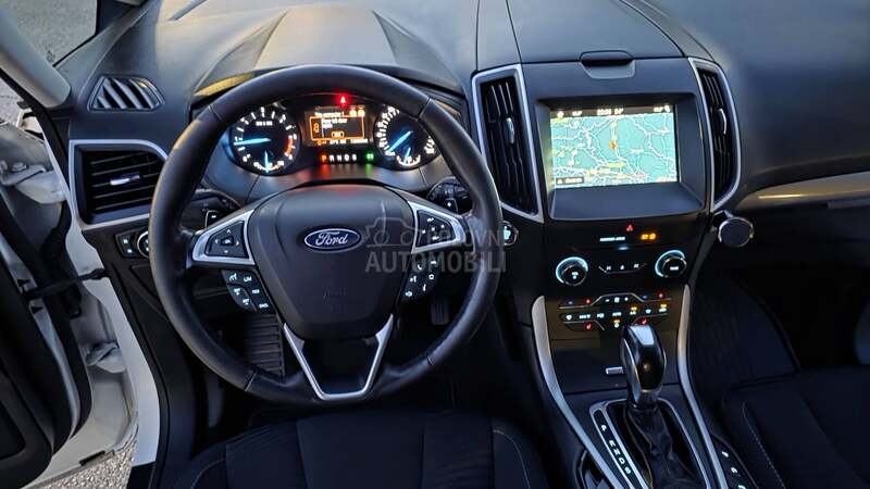 Ford S-Max 2,0Tdci 7S TITANIUM