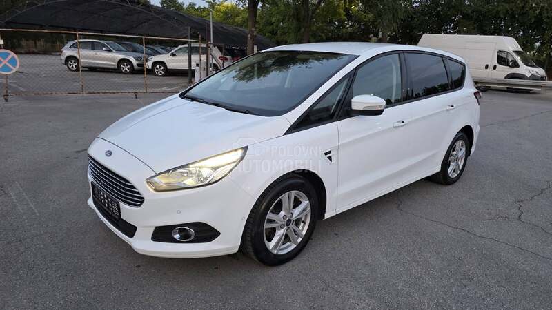 Ford S-Max 2,0Tdci 7S TITANIUM