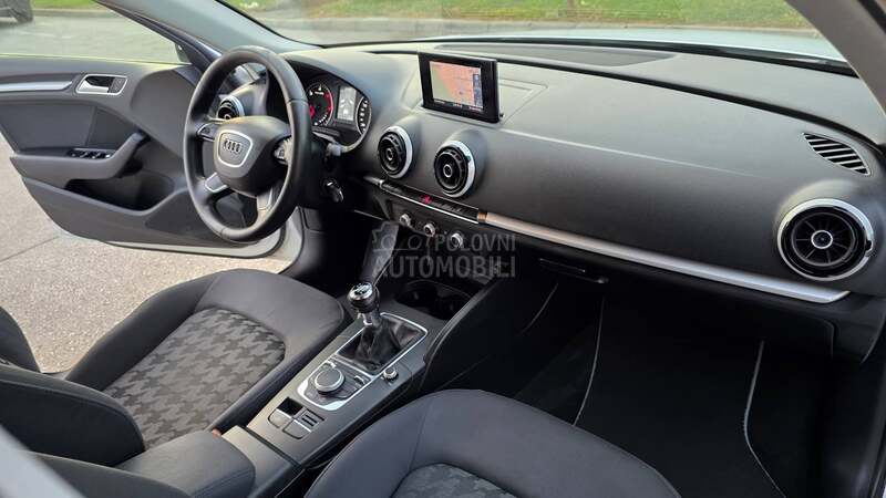 Audi A3 1,6TDI NAVl PERLA