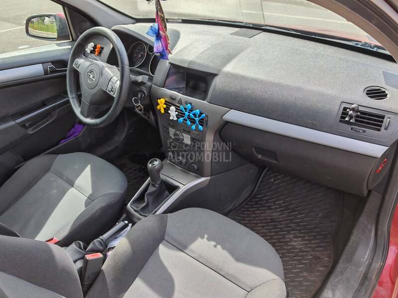 Opel Astra H 
