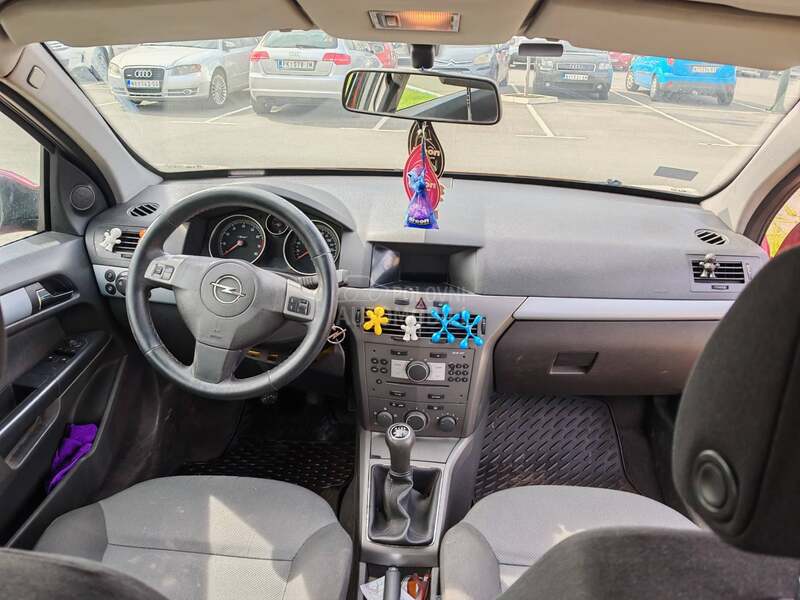 Opel Astra H 