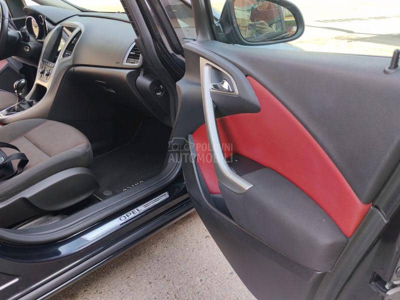 Opel Astra J 