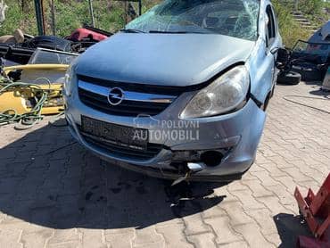 Opel Corsa D -  kompletan auto u delovima