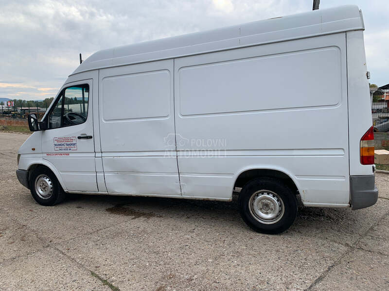Mercedes Benz Sprinter 311