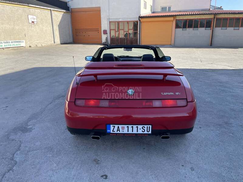 Alfa Romeo Spider Lusso 16v