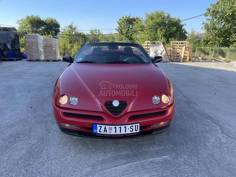 Alfa Romeo Spider Lusso 16v