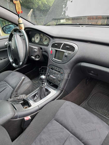 Peugeot 607 