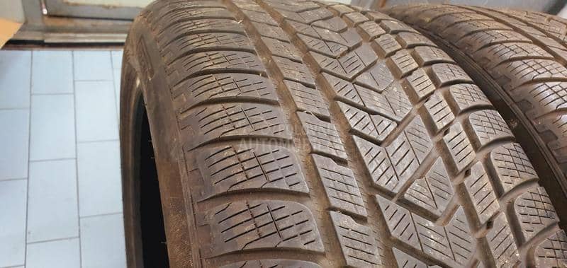 Pirelli 275/40 R22 Zimska