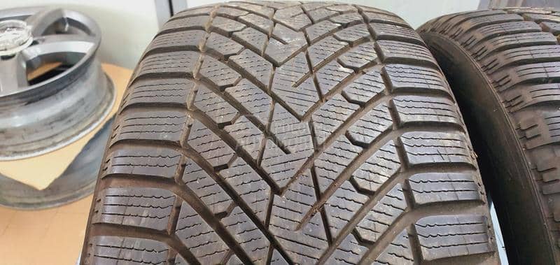 Pirelli 255/40 R21 Zimska