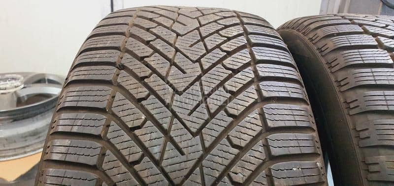 Pirelli 255/40 R21 Zimska