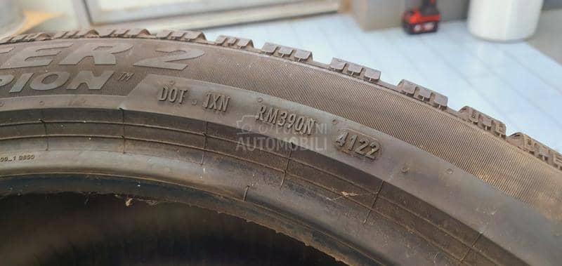 Pirelli 255/40 R21 Zimska