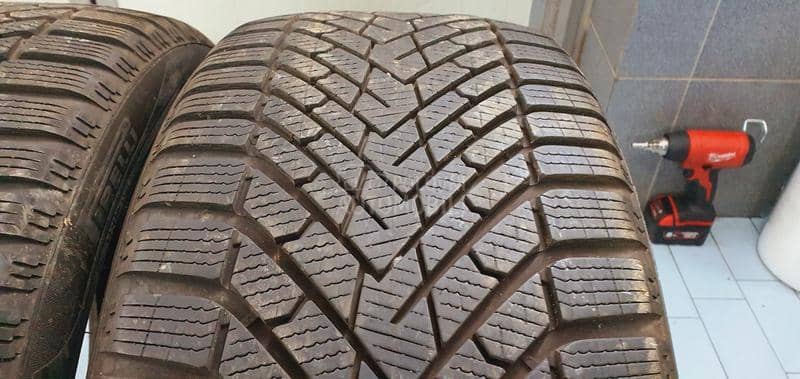 Pirelli 255/40 R21 Zimska