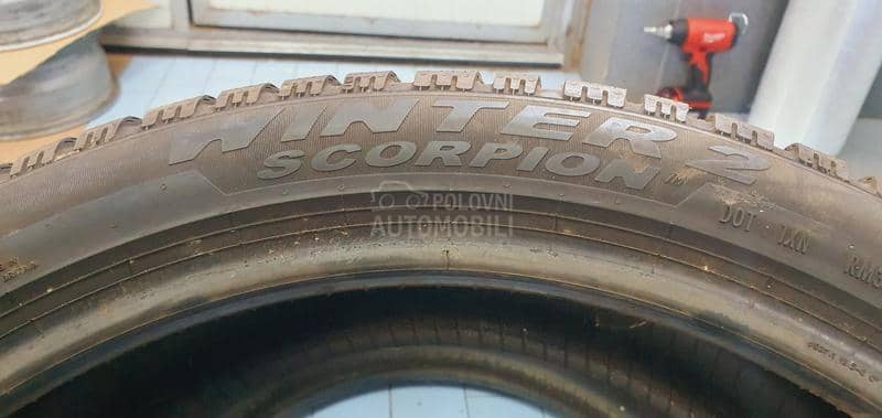 Pirelli 255/40 R21 Zimska